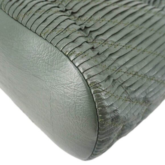 Chanel  Chevron Leather Drawstring Bucket Crossbody Bag Green - Picture 8 of 14